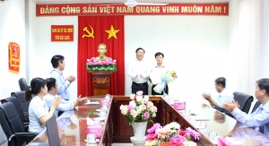 Trao Quyết định bổ nhiệm Phó Chánh thanh tra Sở Tài chính tỉnh Hậu Giang.
